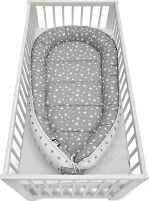 JUKKI® BabyNestchen XXL 120x65cm bis zu 18 Monaten  2seitig [Graue Sterne] Nestchen Babybett Reisebett Kokon Babynest Kuschelnest Nest