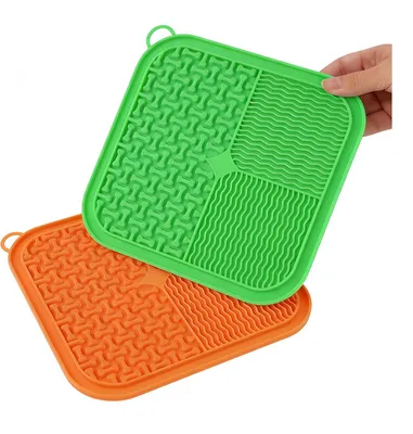 Produktbild von Leckmatte 2 Stück, Silikon, mit Saugnäpfen, für Hunde, orange und grün