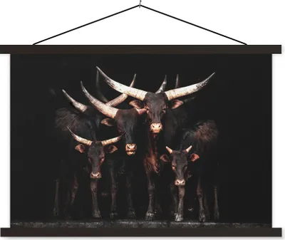 Produktbild von MuchoWow® Textilposter Kuh - Watussi - Schwarz - Hörner 90x60 cm mit schwarzem Rahmen - Aufhängungssatz