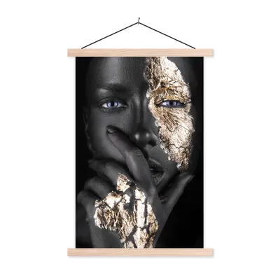 Produktbild von MuchoWow® Textilposter Frau - Gold - Schwarz - Make-up - Luxus 40x60 cm mit holzfarbenen Rahmen - Poster