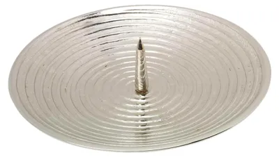 Produktbild von Rillen Kerzenteller mit Dorn Ø 15 cm aus vernickeltem Messing