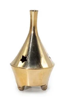 Schönes goldenes Objekt wie Räuchergefäß aussieht elegante konische Form die sich nach oben verjüngt
