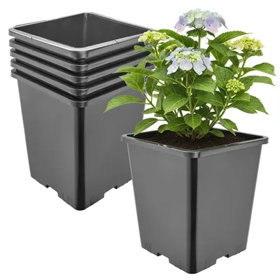 Produktbild von Garronda 5er-Set hohe quadratische Kunststoff-Blumentöpfe mit Drainagelöchern für Garten, Schwarz, 20,5 x 20,5 x 23,5 cm, 7 L GD-KW-HS