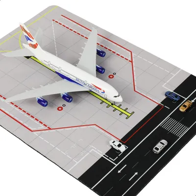 1:300 A380 Flugzeugmodell mit Flughafenmatte & 5 Autos