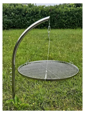 Produktbild von Schwenkgrill T210 – Grillgestell mit Erdspieß aus Edelstahl (3,5 cm Rohr) – inkl. 50 cm Edelstahl Grillrost – höhenverstellbar für Feuerstelle und Outdoor