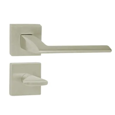 Produktbild von DOMINO Türgriff Drückergarnitur WC - Badezimmer Set | quadratische Rosette | für Badezimmertüren | Set WC - Rosetten-Garnitur | Türbeschläge aus Znal | Nickel |ELIZA-QR M9