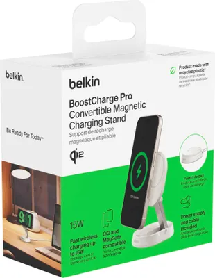 The image shows the retail packaging of a Belkin wireless charging stand.