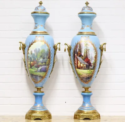 Produktbild von Casa Padrino Deko Vasen Hellblau / Gold 30 x H. 100 cm - Barockstil Porzellan Vasen Set