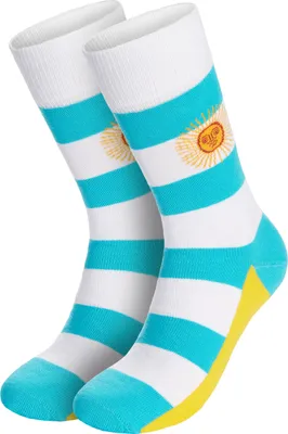 Produktbild von BRUBAKER Fanouškovské ponožky Argentina - Argentinská vlajka - motiv Argentina Crew Socks - dárek pro fanoušky fotbalu a mistrovství světa - Uni - jedna velikost