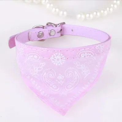 Imagen del producto de Collar para perros y gatos con estampado de bandana, ajustable de 20 a 26 cm, para mascotas pequeñas
