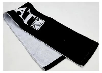 Produktbild von Schwarzes Handtuch mit weißem Logo