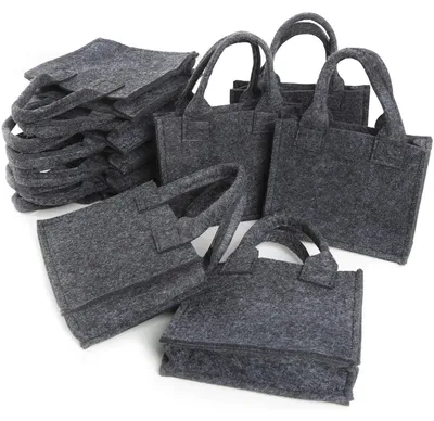 Produktbild von 10 kleine Filztaschen - 15 x 4 x 12 cm dunkelgrau - Mini Geschenktaschen