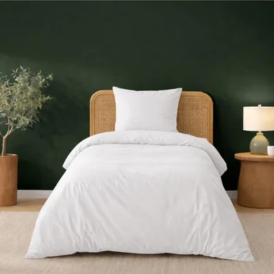 Image de Ensemble de literie en microfibre : housse de couette 140x200 cm et taies d'oreiller 65x65 cm