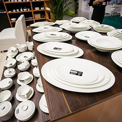 Produktbild von Wilmax Tiefer Servierteller 30,5 cm Weiß aus Porzellan