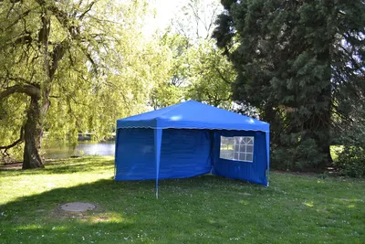 Image de Pavillon de jardin pliable avec protection UV et parois latérales
