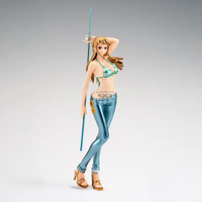 Obrázek produktu pro Figurka Nami (verze B) ze série One Piece, s efekty třpytek a glamouru, výška 27 cm