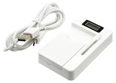 Image de DF-UC030 Chargeur compatible avec [PANASONIC] 001P, 705P, 705PX, 706P, 824P, 830P, 831P, 920P, 921P, 930P, 940P, 941P, Attune 3020, Attune 3050, DMC-