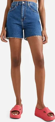 Produktbild von Tommy Hilfiger Damen Shorts der MOM-Serie, gefertigt aus Baumwolle, in der Farbe Blau