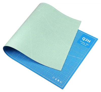 Produktbild von Schneidematte - PVC-Schneidematte - 120 x 60 cm - Beidseitig - Präzisionsschnitt - Zum Gravieren, Nähen und Basteln - Grün-Blau
