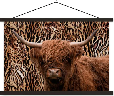 Produktbild von MuchoWow® Textilposter Panther Druck - Schottisches Hochlandrind - Tiere 90x60 cm mit schwarzem Rahmen - Aufhängungssatz