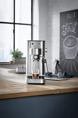 Produktbild von WMF Lumero Siebträger Espressomaschine 1400 Watt, 3 Einsätzen, für 1-2 Tassen Espresso, auch für Pads, 15 bar, Tassenabstellfläche, Milchaufschäumdüse, edelstahl matt
