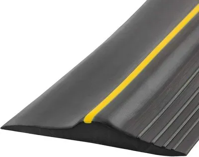 Obrázek produktu pro Těsnicí lišta pro prah garážových vrat, délka 6 m, z černé gumy, nedodává se s těsněním