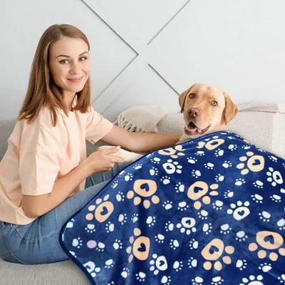 Obrázek produktu pro Dekka na zvířata Famanu pro psy nebo kočky, měkká, teplá zimní deka, fleecová deka, rozměry 150 x 130 cm