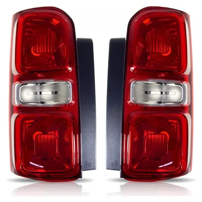 Image de Kit complet de feux arrière gauche et droit pour Peugeot Expert Traveller (à partir de 2016), Toyota Proace (à partir de 2016) et Opel Vivaro (à partir de 2019)