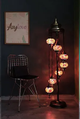 Produktbild von Handgefertigte türkische Stehlampe mit 7 bunten Glaskugeln – orientalische Mosaik-Vloerlamp für warmes Licht