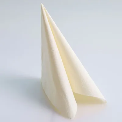Produktbild von Servietten Classic 3-lagig 1/4 Falz 33x33cm VE=4x250 Stück creme