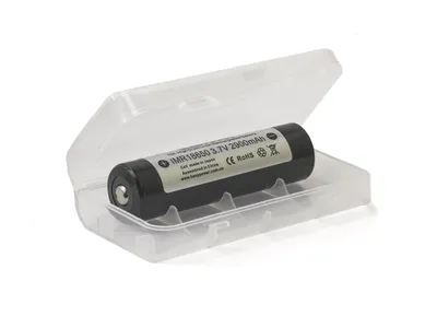 Zdjęcie produktu dla Keeppower box na 2x 18650 przezroczysty M3, odpowiedni tylko dla akumulatorów do maks. 69,5 mm