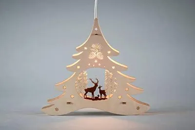 Produktbild von Fensterbild aus dem Erzgebirge mit Tannenbaum und Waldmotiv für die Weihnachtsdekoration