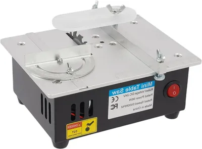 Productafbeelding van Mini Tafelzaag - Precisie Zaagmachine - Houtbewerking Projecten - Verstelbare Hoek - 18 x 14 x 8 cm - Zilver Zwart