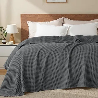 Produktbild von Unyqoos® Waffeldecke aus Baumwolle – weich & atmungsaktiv, dunkelgrau, leicht, ideal als Kuschel-, Überwurf- und Reisedecke für Bett & Sofa