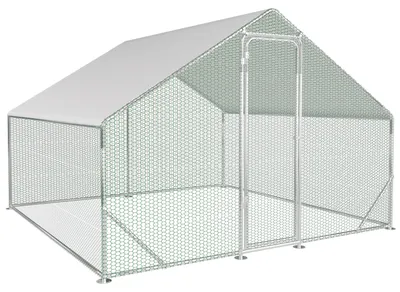 Obrázek produktu pro Volierový výběh pro slepice, rozměry 3 x 3 x 2 metry, plocha 9 m², se sedlovou střechou, ocelový rám s pozinkovaným povrchem o tloušťce 25 mm, zelené plastové pletivo a bílá ochranná plachta z polyetylenu (PE)