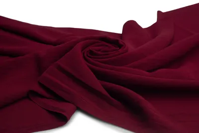 Zdjęcie produktu dla Krepa amerykańska, lekka tkanina odzieżowa, kolor czerwony Bordeaux, 50 x 150 cm