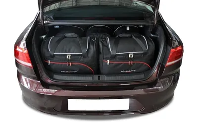 Obrázek produktu pro Sada cestovních tašek VW Passat 2015- (sedan)