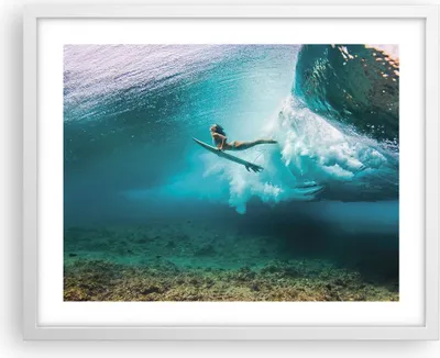 Produktbild von Gerahmtes Poster - Weißer Rahmen - Surfen Unterwasser Frau - 50x40 cm - Wand Bild - Wanddeko - Wandbilder - Kunstposter - Wandposter - Bilderrahmen - Bilder - Kunstdruck - P2WAA50x40-4898