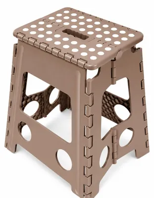 Produktbild von XL Klapptritt faltbar 40 cm Cappucino bis 150 kg mit Anti-Rutsch Tritt, KI-generiertes Bild