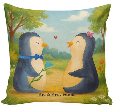 Produktbild von Mr. & Mrs. Panda Sofa Kissen Pinguin Pärchen Design - Weiß - Geschenk, Polster, Couchkissen, zierkissen 40x40, Hochzeitstag, Verknallt, Hochzeitsgeschenk, bedruckt, Liebe