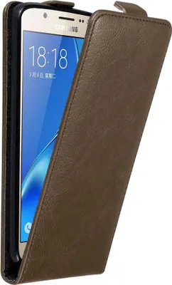Produktbild von Cadorabo Hülle für Samsung Galaxy J7 2016 Schutz Hülle in Braun Flip Etui Handyhülle Case Cover