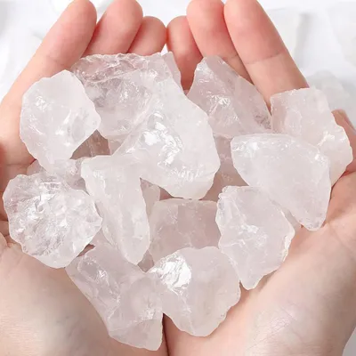 Produktbild von Bergkristall Rohsteine Klarer Quarz Heilsteine Set 200g