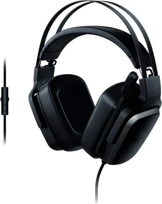 A black Razer Tiamat 2.2 V2 headset is shown against a white background.