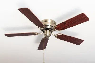 Image de Ventilateur de plafond Pepeo Kisa Deluxe Laiton antique 105 cm pales Bois de rose / Noyer