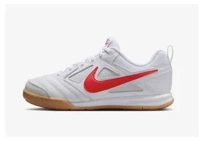 Produktbild von Nike Sportliche Halbschuhe für Damen in Weiß mit der Modellnummer HV9596102