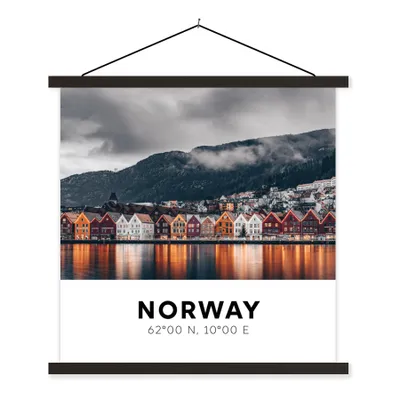 Produktbild von MuchoWow® Textilposter Norwegen - Bergen - Skandinavien 90x90 cm mit schwarzem Rahmen - Magnetisches