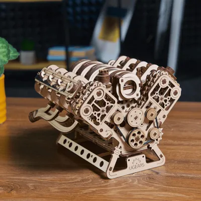 Produktbild von V8-Motor Maßstab 1:6 aus Holz