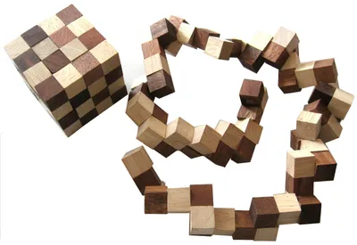 Obrázok produktu pre Hadia kocka veľkosť S - dĺžka hrany 6 cm - Hadia kocka - 3D puzzle z dreva 4x4