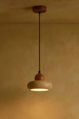 Produktbild von Opviq, Hochwertiger Kronleuchter mit Holz-Korpus und Travertin-Kappe, verstellbare Höhe 14-140 cm, Ø15 cm, Beige und Eiche, skandinavisches Design für modernes Wohnen.