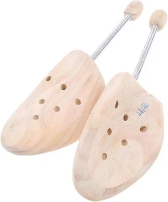 Produktbild von Famanu Schuhspanner aus Zedernholz - Für Herren und Damen
